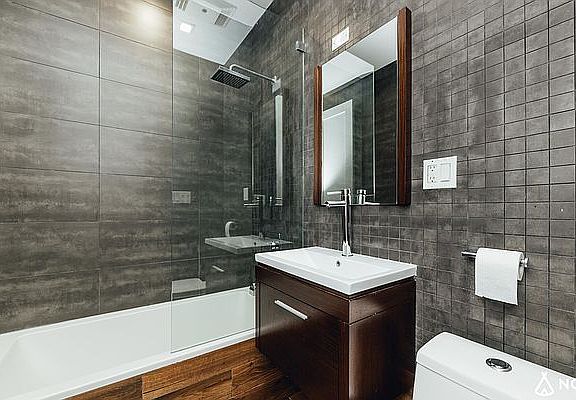 2nd image of 308 Macdougal St APT 3R