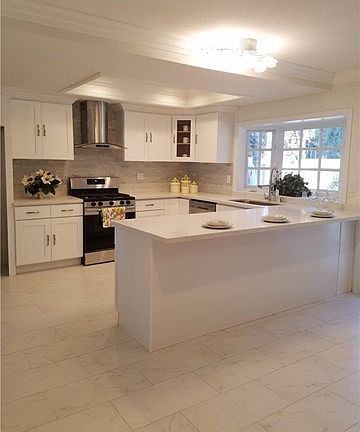 3rd image of 8702 Bel Air Cir