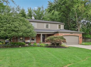 2366 Glen Valley Dr, Westlake, OH 44145