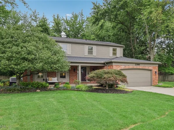 2366 Glen Valley Dr, Westlake, OH 44145
