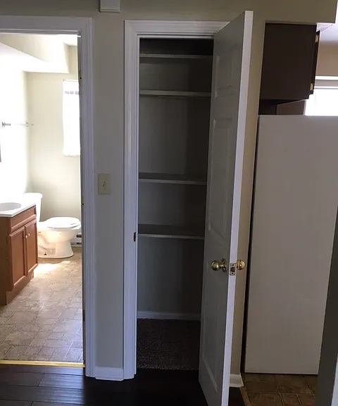 320 E Canedy St #4 — Photo 8