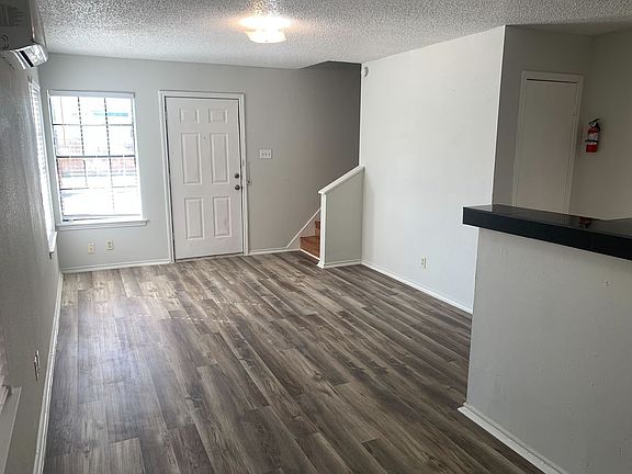 4th image of 131 Elsie Ave Unit 303