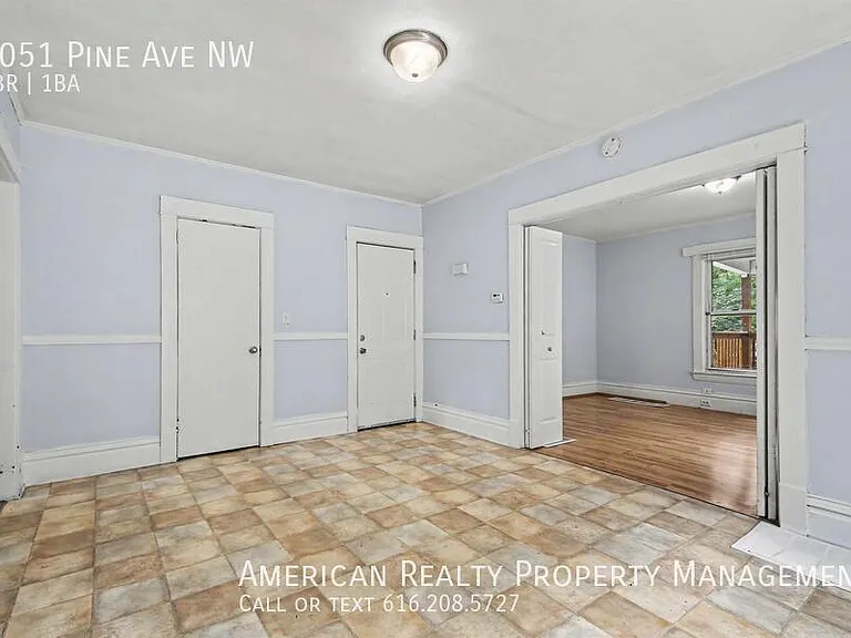 1051 Pine Ave NW — Photo 7