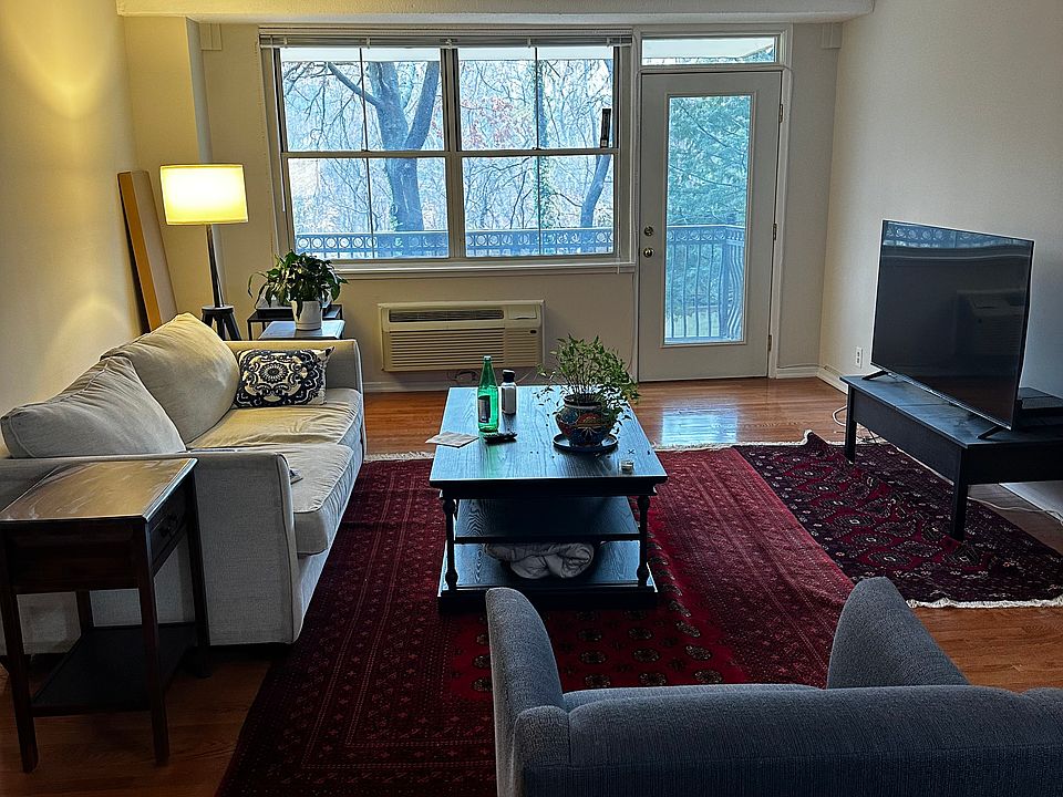 1st image of 2030 N Adams St APT 306