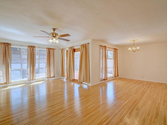 5th image of 614 Madeira Dr NE
