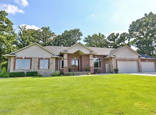 1725 White Oak Ln NE, Owatonna, MN 55060