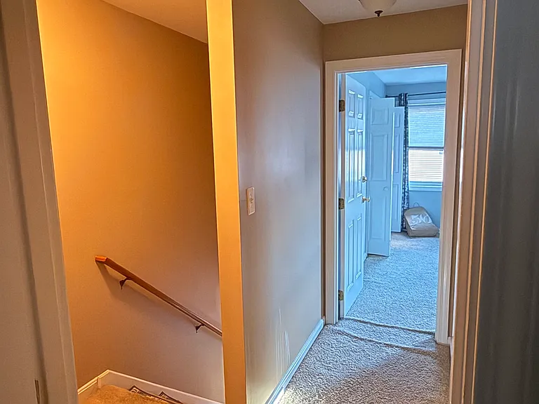 1304 Irving Rd — Photo 9