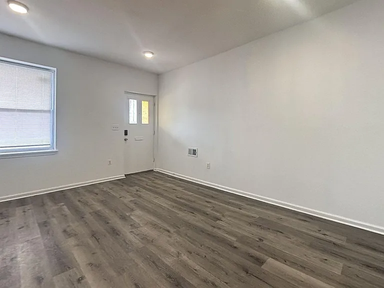 1641 S 53rd St — Photo 11