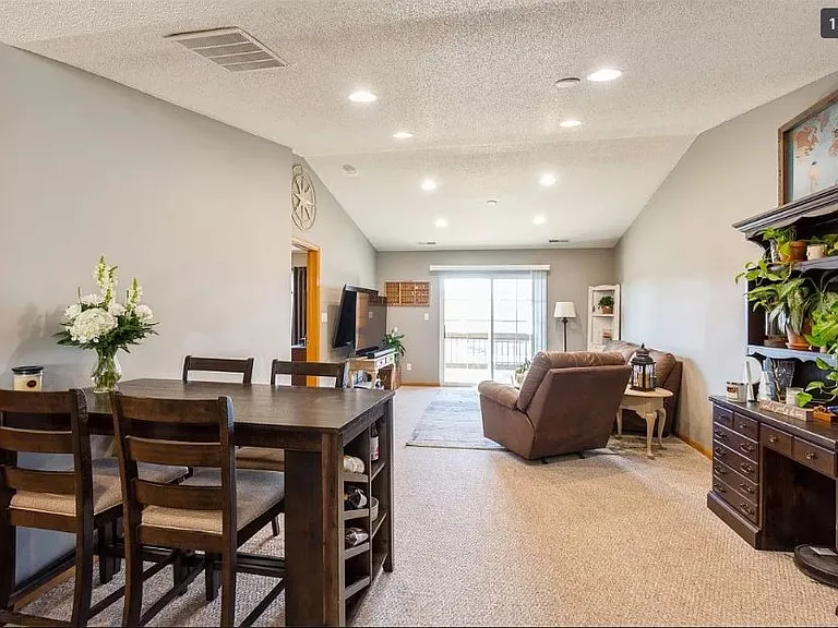860 Magnolia Ln #5 — Photo 1