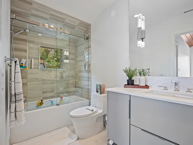 215 S Sunset Ridge Dr — Photo 17