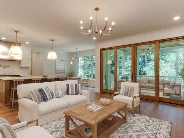 4807 Hollyridge Dr, Raleigh, NC 27612