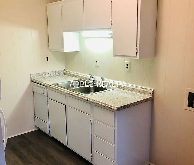 1210 Manning St #12 — Photo 4
