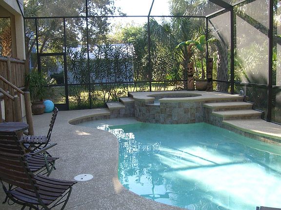 Mascotte Pool