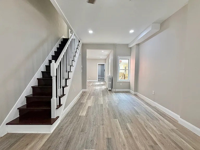248 Greenwich St — Photo 14