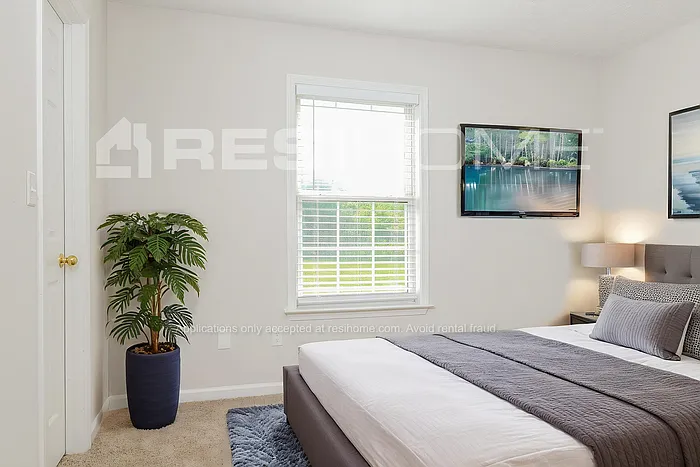 2012 Summer Ln — Photo 8