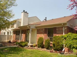 38891 Golfview Dr, Clinton Township, MI 48038
