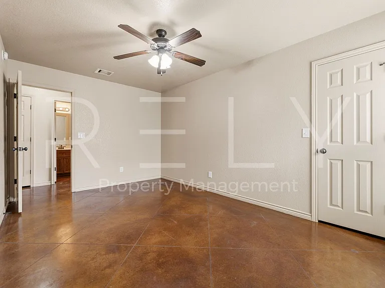 603 W Karey Dr — Photo 16