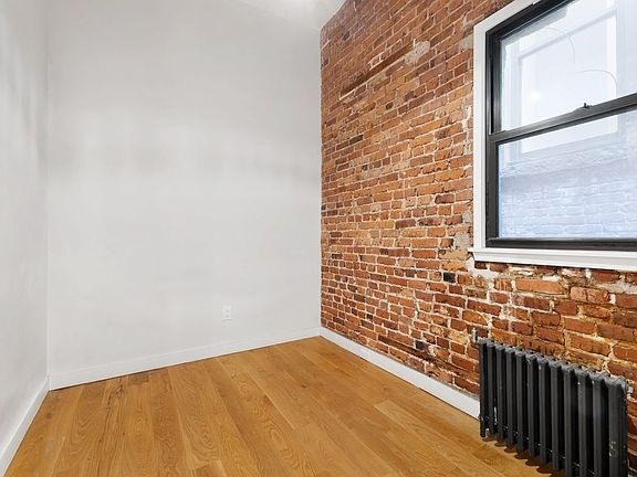 2nd image of 21 Catherine St #3BA
