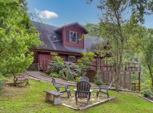 919 Grey Fox Trl, Gatlinburg, TN 37738