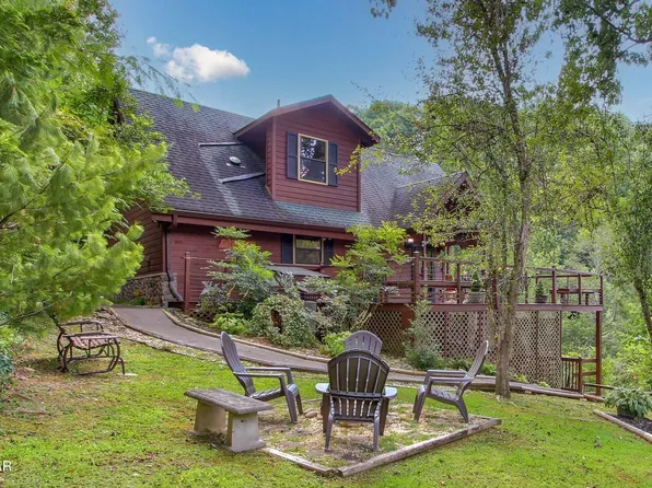 919 Grey Fox Trl, Gatlinburg, TN 37738