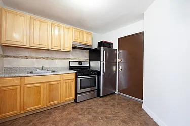 Rented by R New York