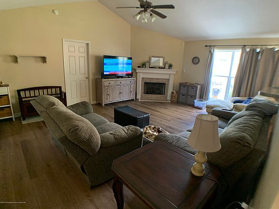 4th image of 660 Northwood Hills Dr