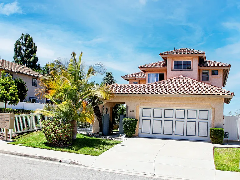 1633 Calle Las Casas — Photo 3