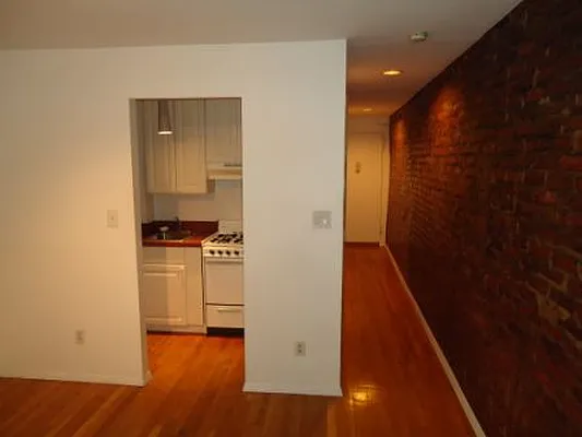 Rented by Village Living Realty | media 8