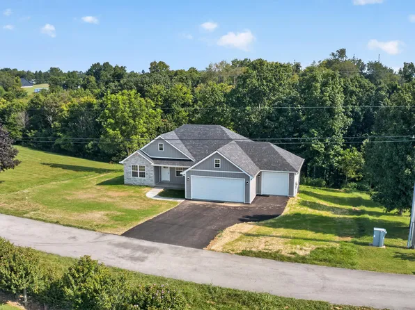 231 Lakeland Dr, Harrodsburg, KY 40330