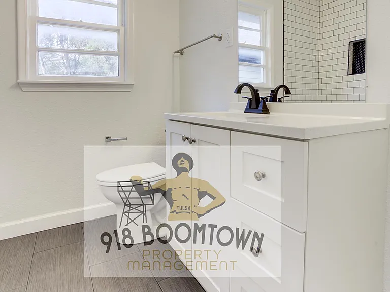 4819 E 37th Pl — Photo 17