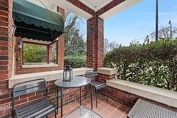 536 Hawthorne Ln — Photo 77