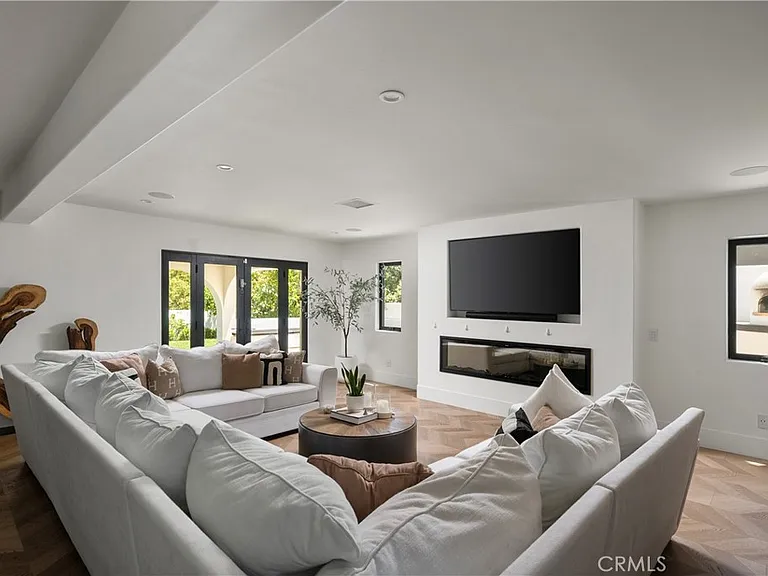 19432 Barrett Hill Cir — Photo 5