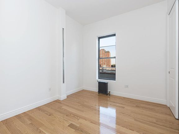 3rd image of 115 W 104th St APT 55