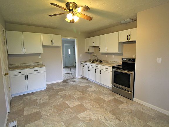 4th image of 3624 Beaumont Ct
