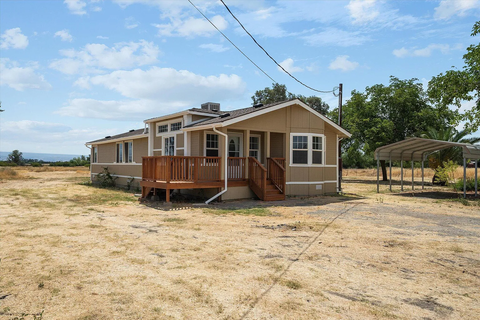 23360 Russell Ave photo 1