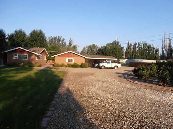3rd image of 3 Camelot Acres Ln