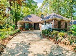 312 Poplar Pl, Fairhope, AL 36532