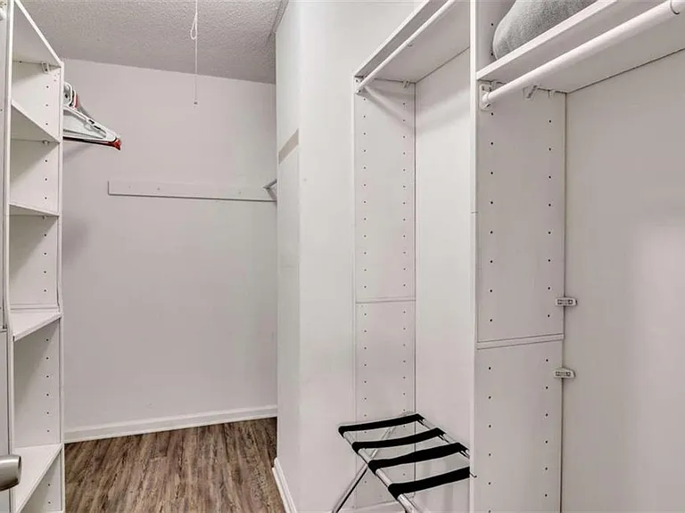 1200 Falling Water Dr SE — Photo 18