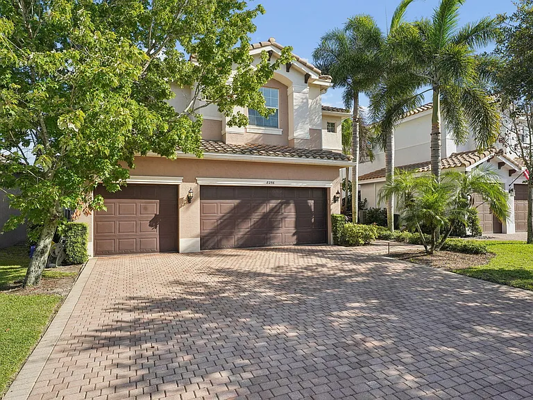 8256 Savara Streams Ln — Photo 4