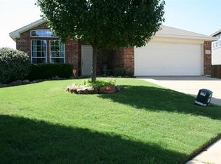 1624 Baslow Ln, Burleson, TX 76028