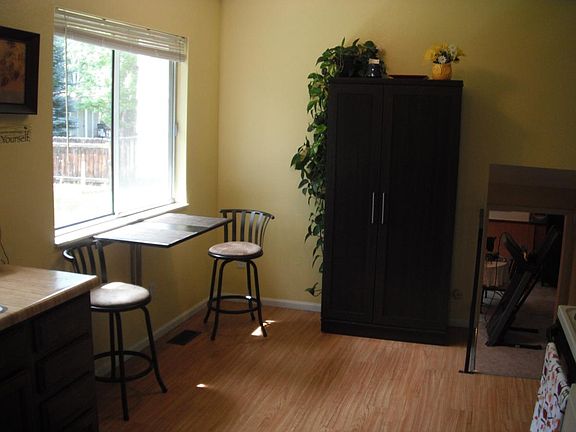 3rd image of 2385 McKinley Ave