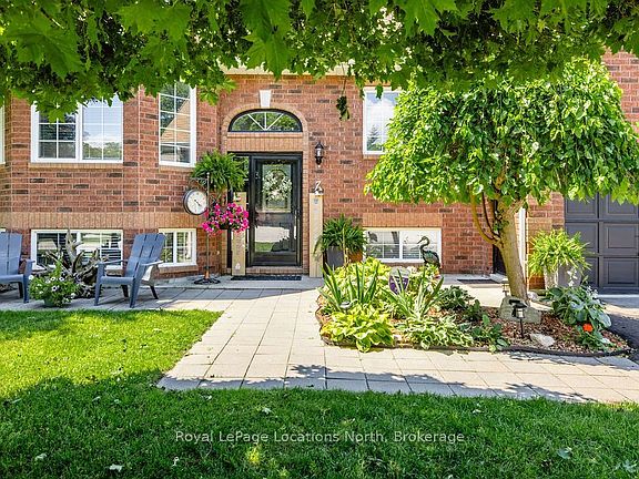 3rd image of 7 Coles Ct