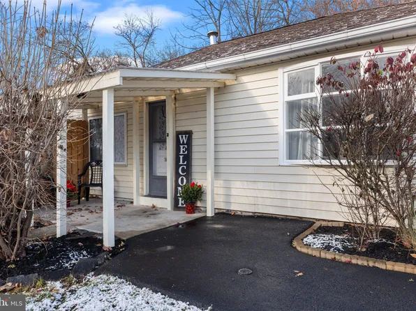 506 S 12th St, Perkasie, PA 18944