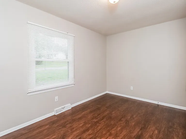 4121 Carlyle Dr — Photo 14