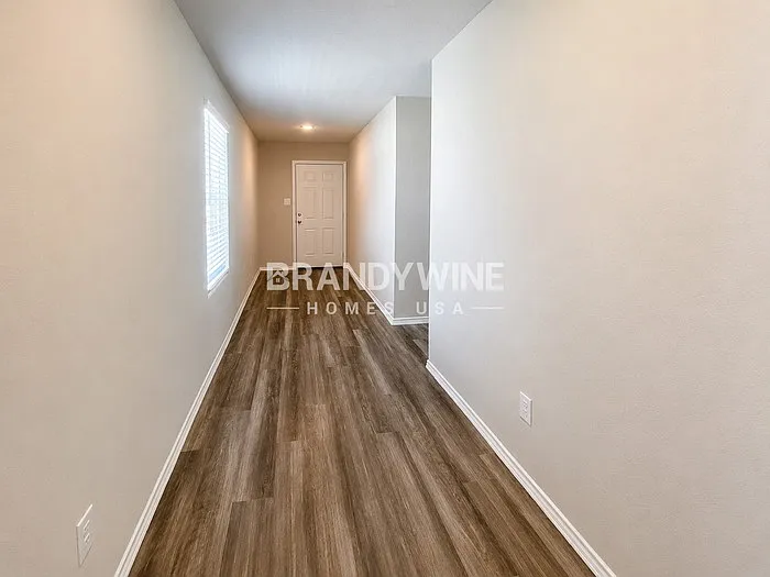 3 bed, 2.0 bath, 1450 sqft, $1,510 — Photo 2