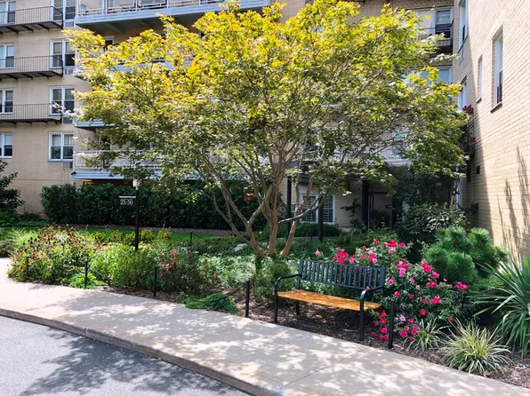 23-50 Waters Edge Drive image 1 of 25