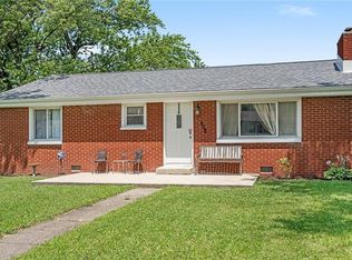 608 Valley Dr, Anderson, IN 46011