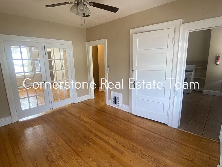208 E Uintah St #204 — Photo 3
