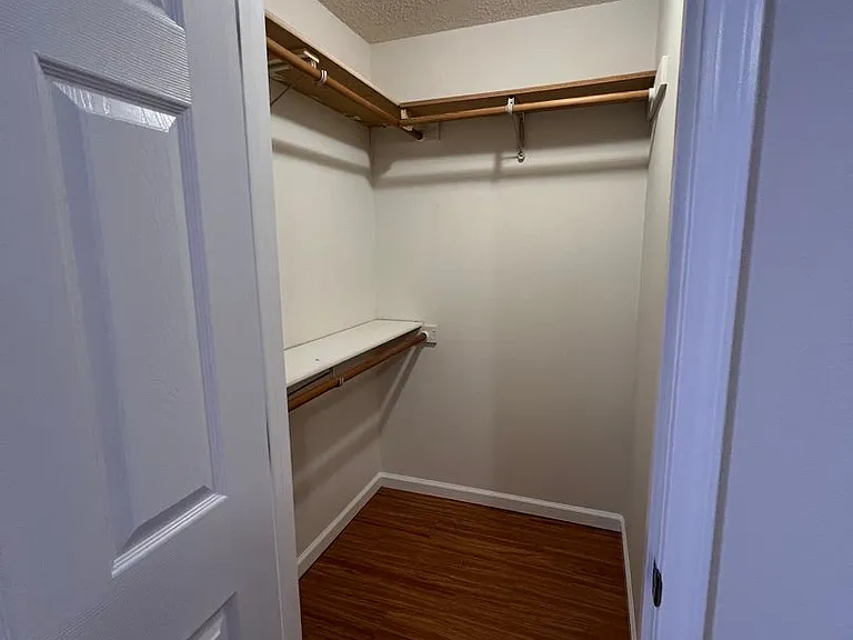 602 Bristol Ct — Photo 13