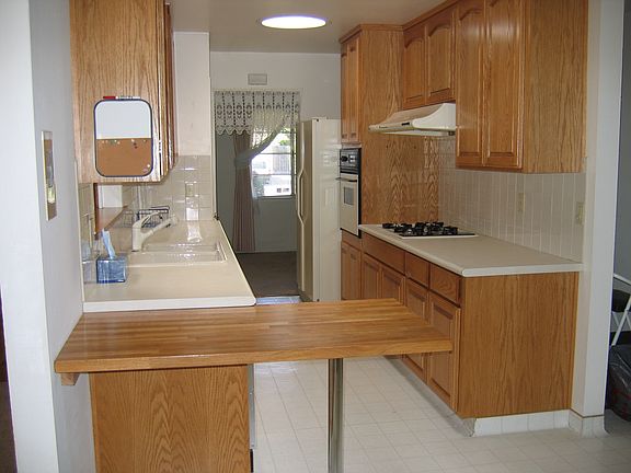 3rd image of 7623 Squirewood Way
